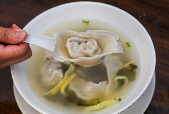 Shanghai Vegetable & Pork Wonton Soup